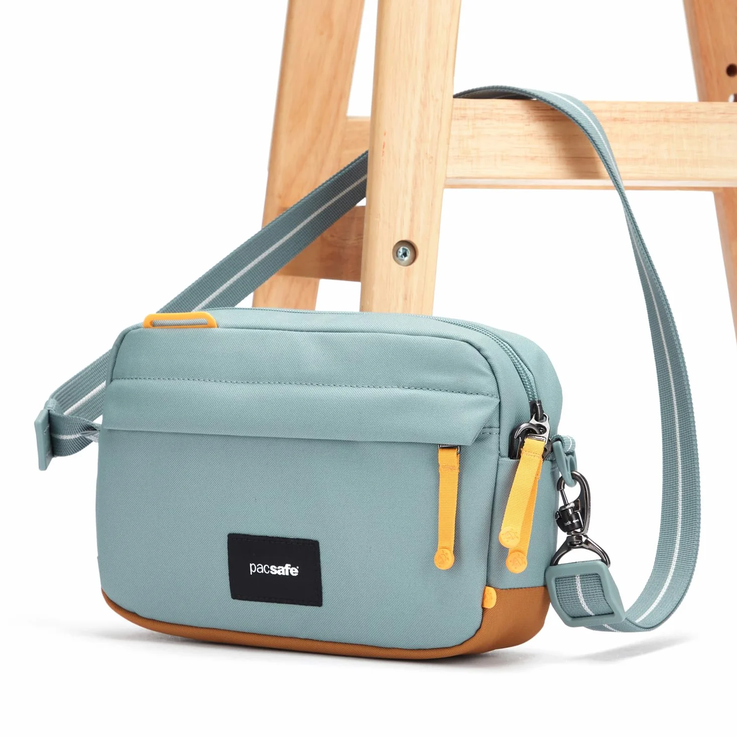 Pacsafe Torba crossbody antykradzieżowa Uniseks Pacsafe Go Anti Theft Crossbody Bag