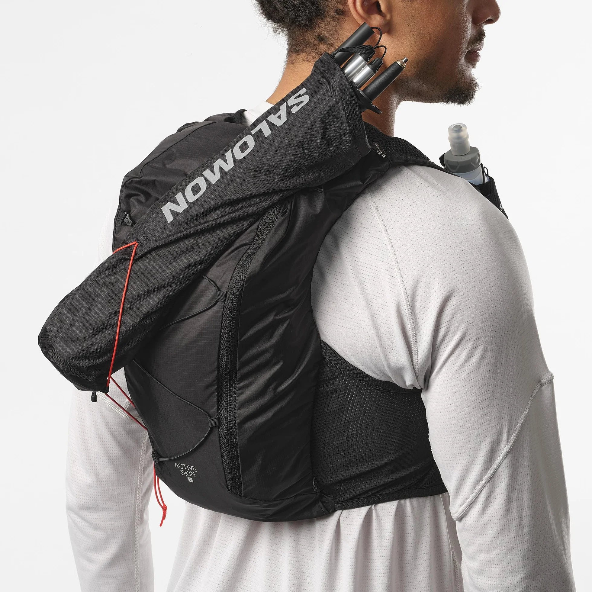 Salomon Active Skin 8 Unisex kamizelka nawadniająca do biegania szlak turystyczny z butelkami w zestawie, łatwe nawodnienie, precyzyjne dopasowanie 8 l i zoptymalizowane przechowywanie, czarna, M