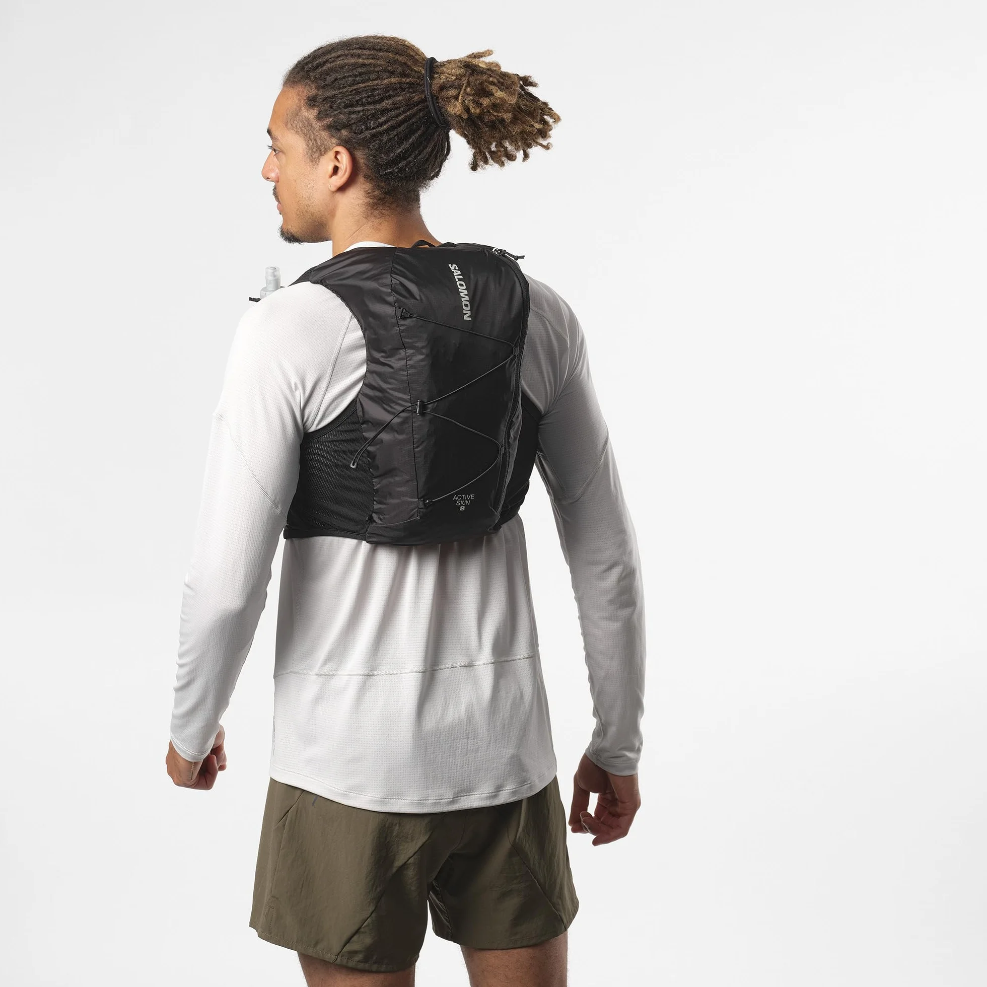 Salomon Active Skin 8 Unisex kamizelka nawadniająca do biegania szlak turystyczny z butelkami w zestawie, łatwe nawodnienie, precyzyjne dopasowanie 8 l i zoptymalizowane przechowywanie, czarna, M
