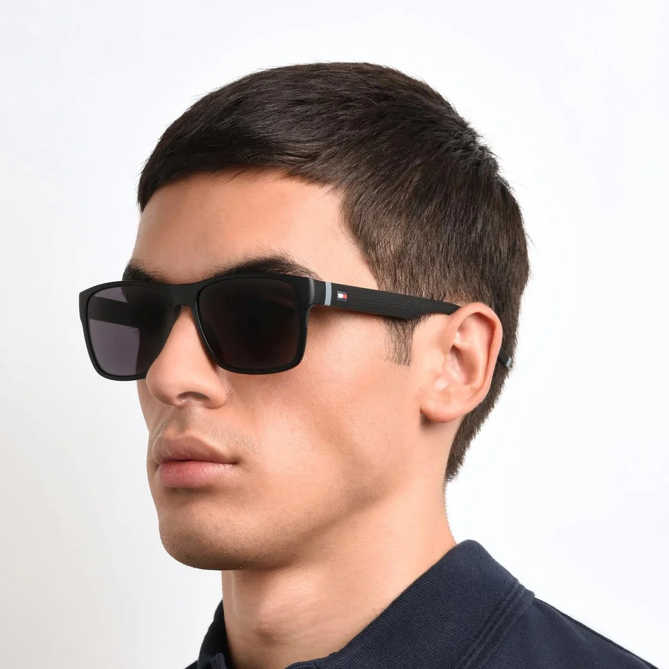 Tommy Hilfiger TH 1718/S Okulary Przeciwsłoneczne Black/Grey 56/16/145 uomo