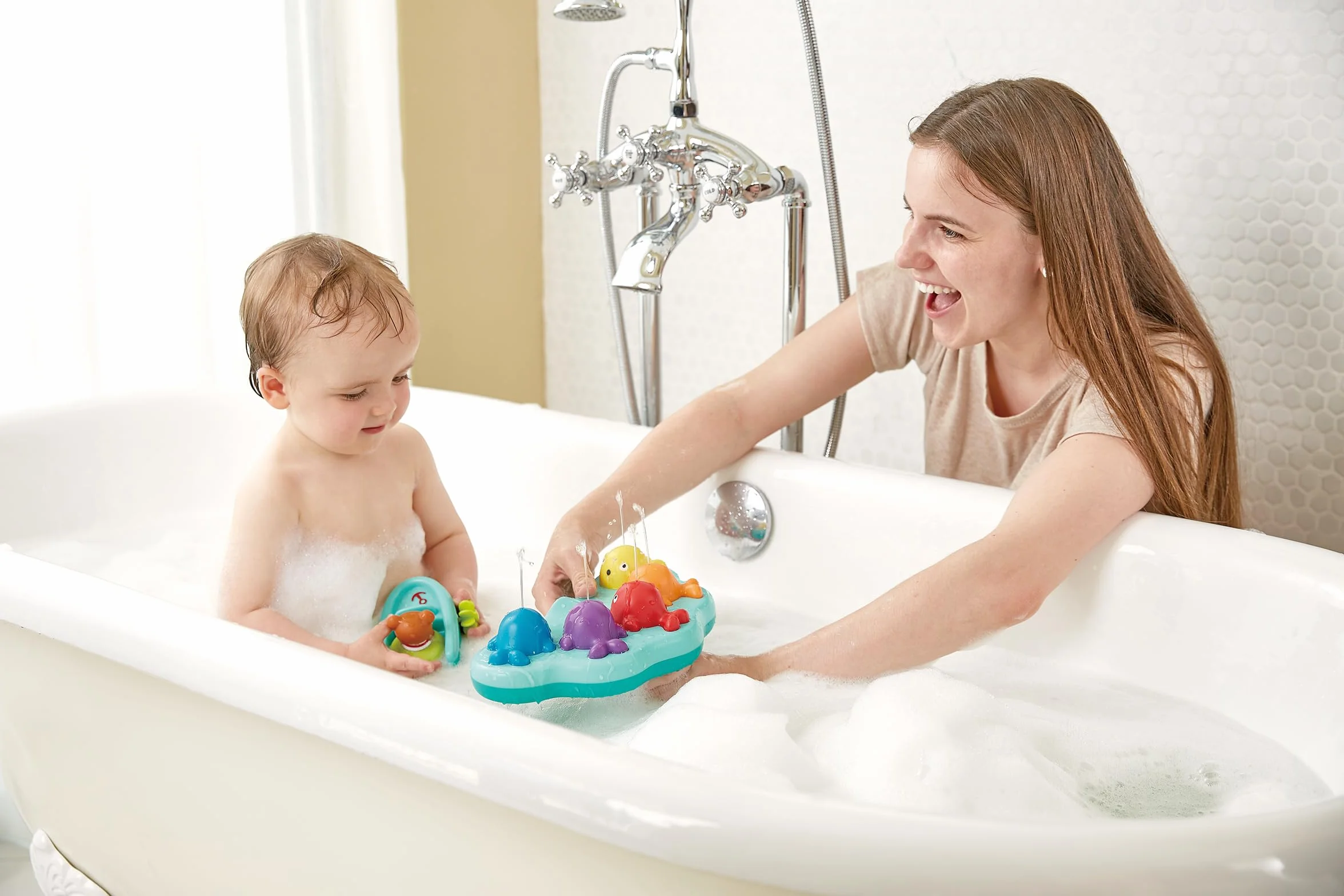 Hape Musical Whale Fountain Bath Toy,Multicolor,E0218