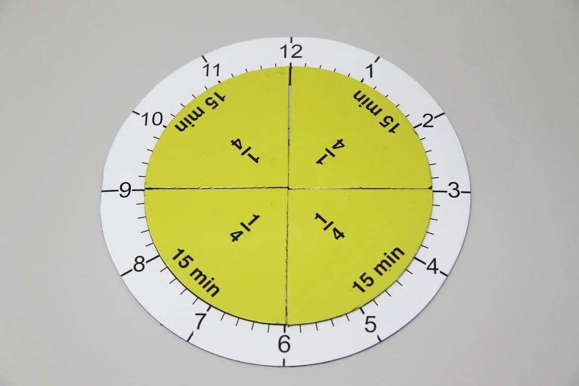 WISSNER active learning Zegar frakcyjny, 63 sztuki magnetyczne, Ø 10 cm, w kartonie