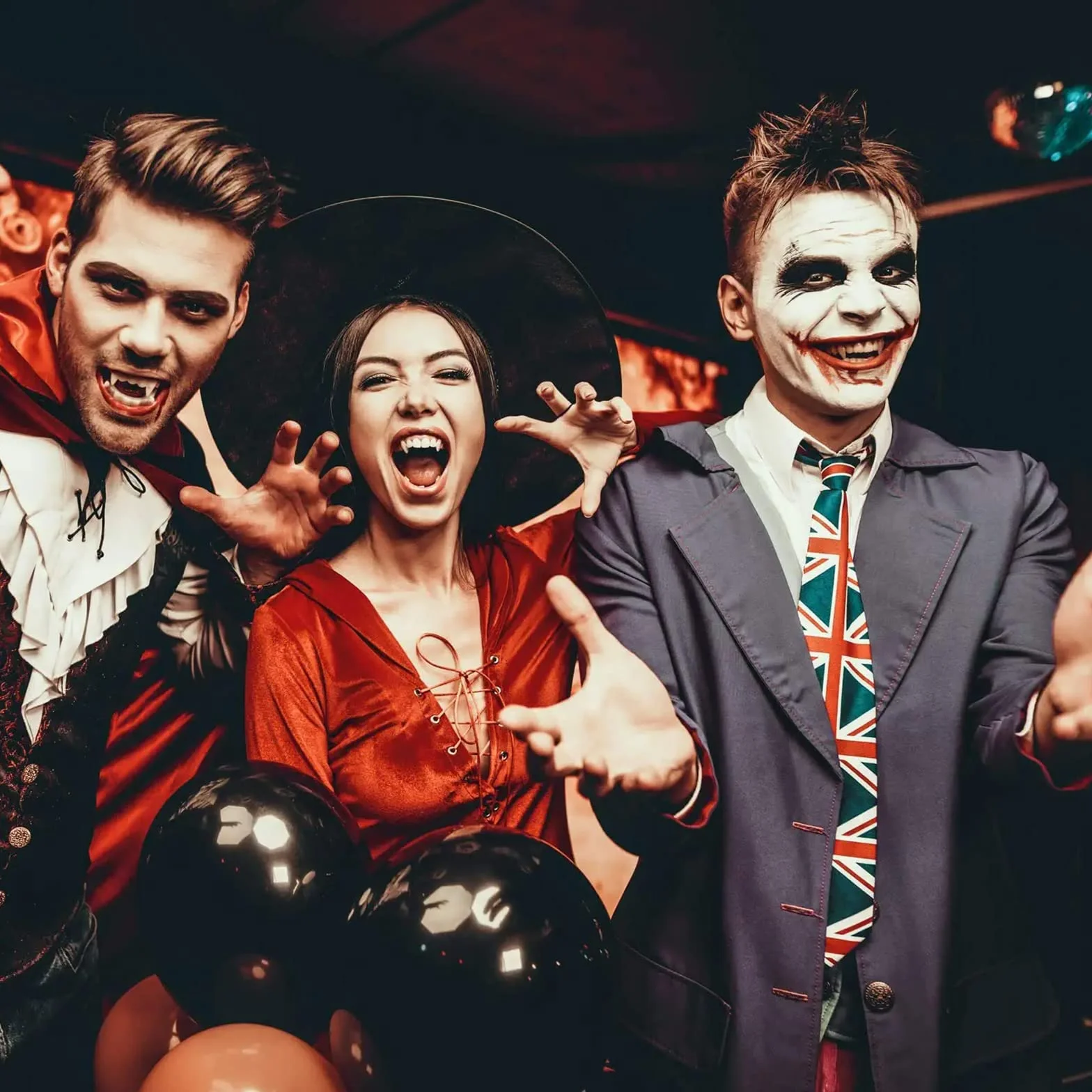 Zestaw 5 sztuk zębów wampira 4 rozmiary Niestandardowe kły wampira Sztuczne protezy zębowe z 1 rurką kleju w granulkach do zębów na Cosplay Party Halloween Party Rekwizyty zębowe