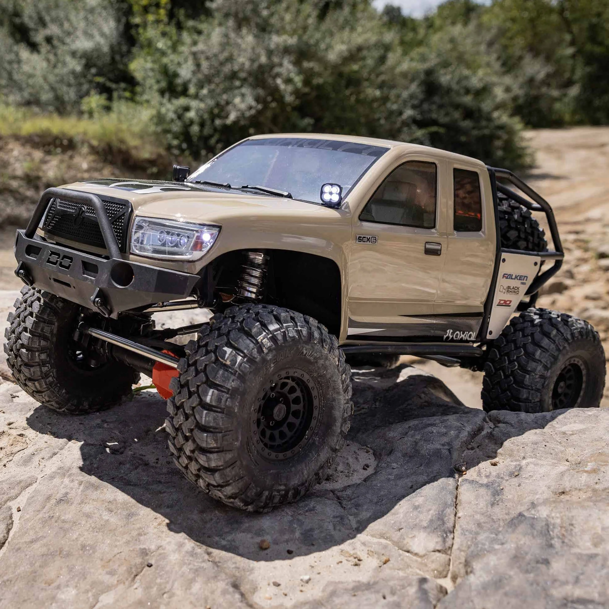 Axial RC Truck 1/6 SCX6 Trail Honcho 4WD RTR (nie zawiera baterii i ładowarki), piaskowy
