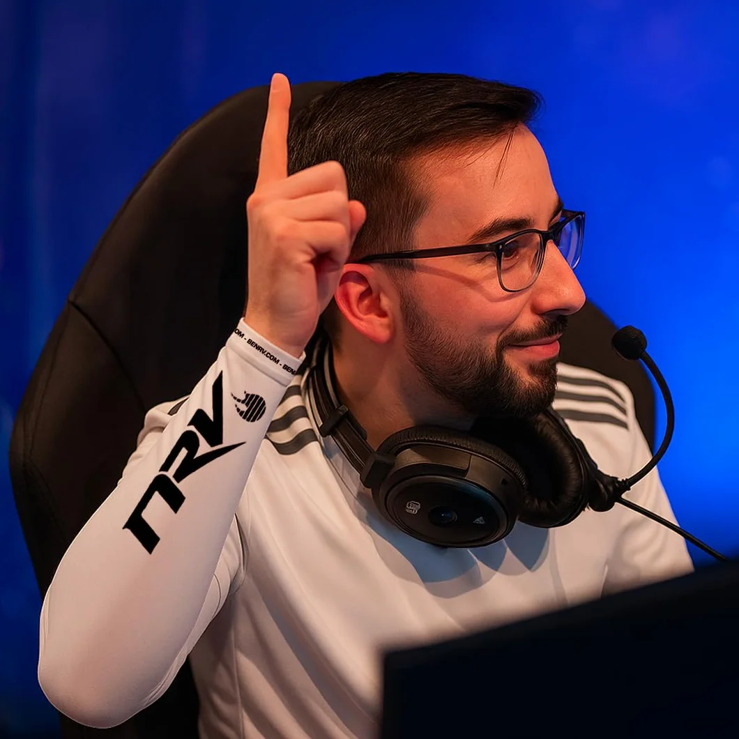 NRV Mankiet kompresyjny do gier e-sportowych (edycja wydajności) - zoptymalizuj swoją grę z komfortem i stylem - zaprojektowany przez profesjonalnych graczy - trwały, oddychający i wolny od tarcia