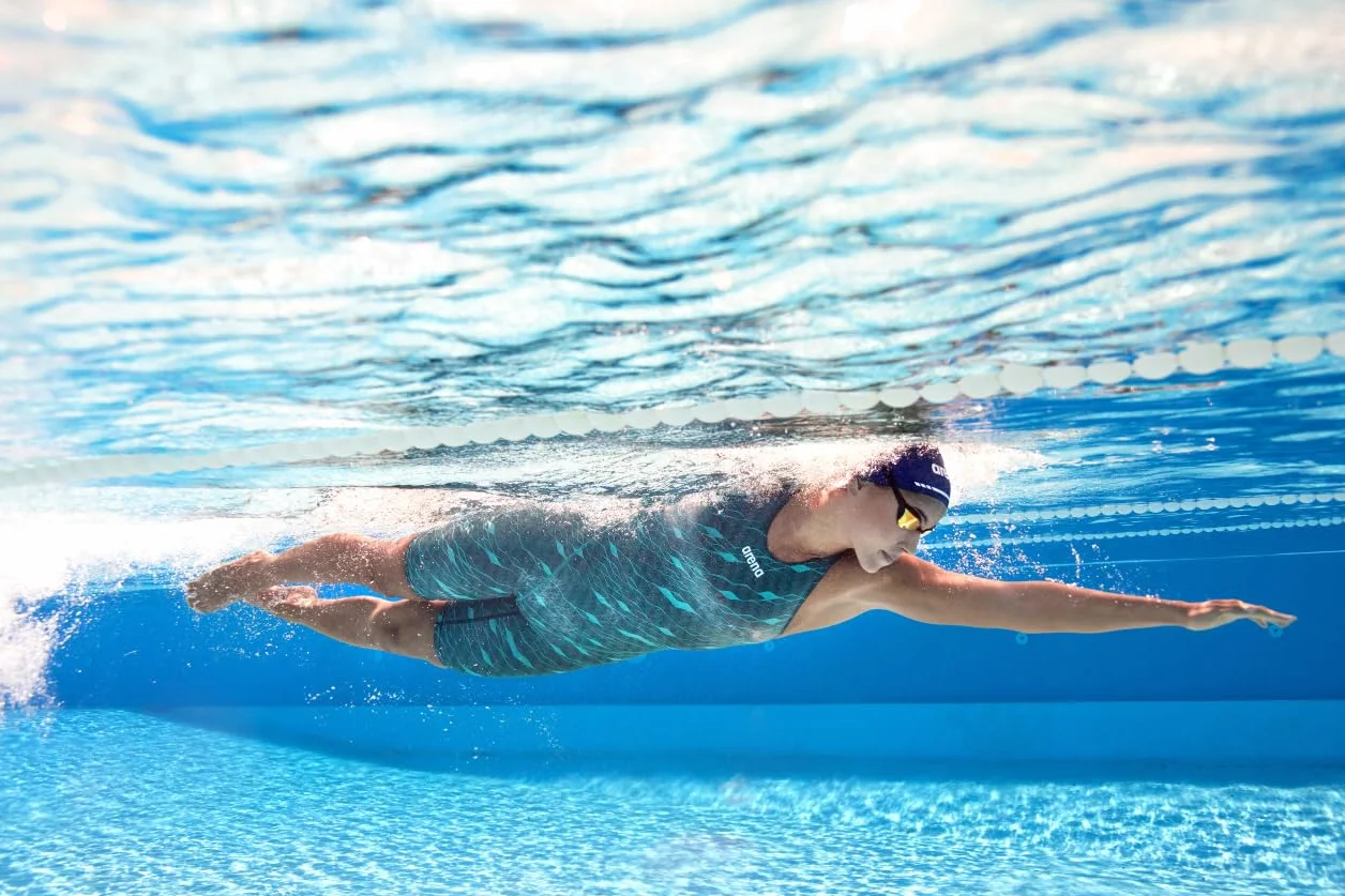 ARENA Jednoczęściowa podszewka ze wzmocnionymi paskami na ramiona Kobiety Powerskin St Next One Piece Fina Approved Tech Suit Recycled Fabric Swimsuit (1 w zestawie)