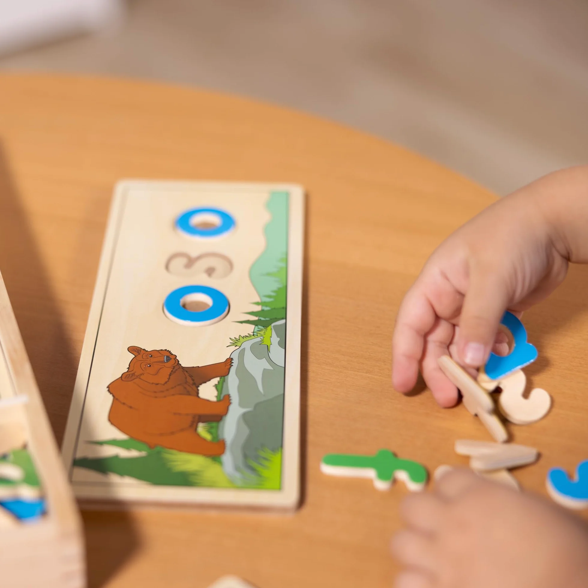 Melissa & Doug Edukacyjna zabawka do nauki języka „Patrz i literuj w jęz. hiszpańskim”