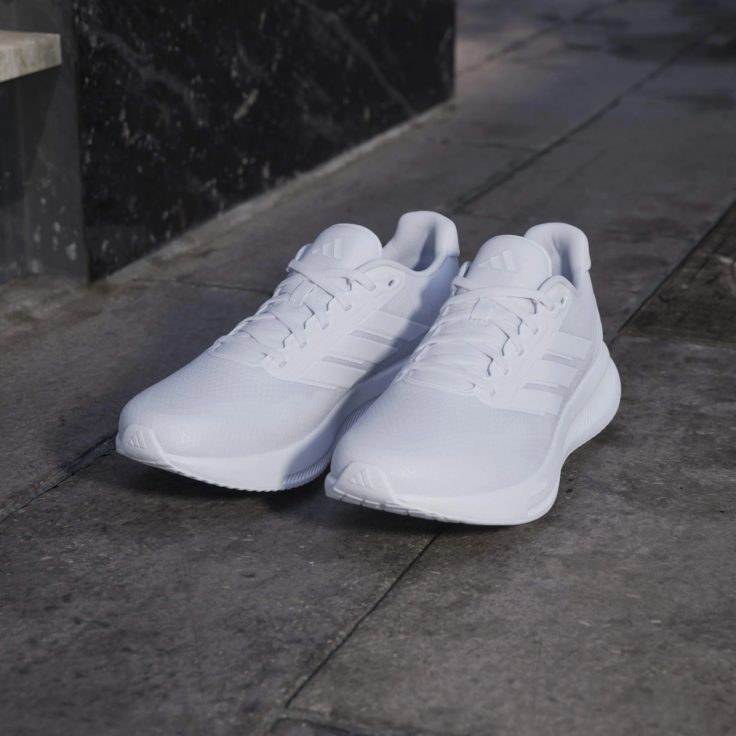 adidas Mężczyźni Runfalcon 5 Running ShoesButy do biegania