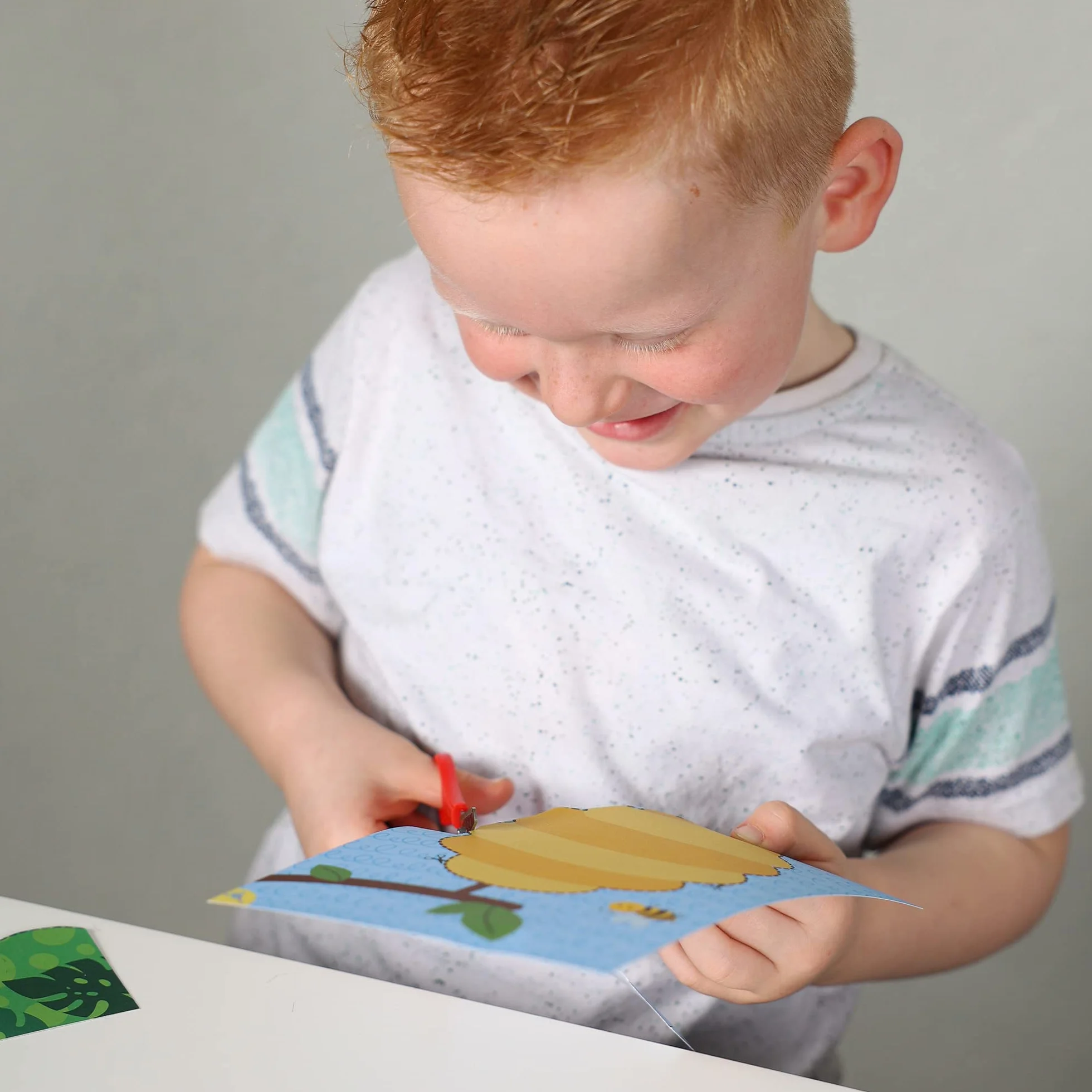 SES Creative | Uczę się wycinać krok po kroku | Edukacyjny zestaw do krojenia 3-6 lat | 3 nożyczki bezpieczeństwa + wypoczynek zygzak | 30 kart do cięcia | drobne motoryki | Aktywność przedszkola |
