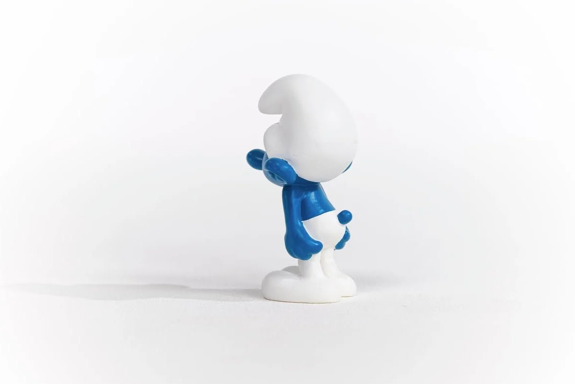 schleich SMERFY 20836 | Figurka Smerf Maruda | Szczegółowa figurka kolekcjonerska z popularnej serii Smerfy | Pomysł na prezent dla dzieci od 3 lat, kolekcja i dekoracja | The Smurfs | 3 x 3 x 5 cm