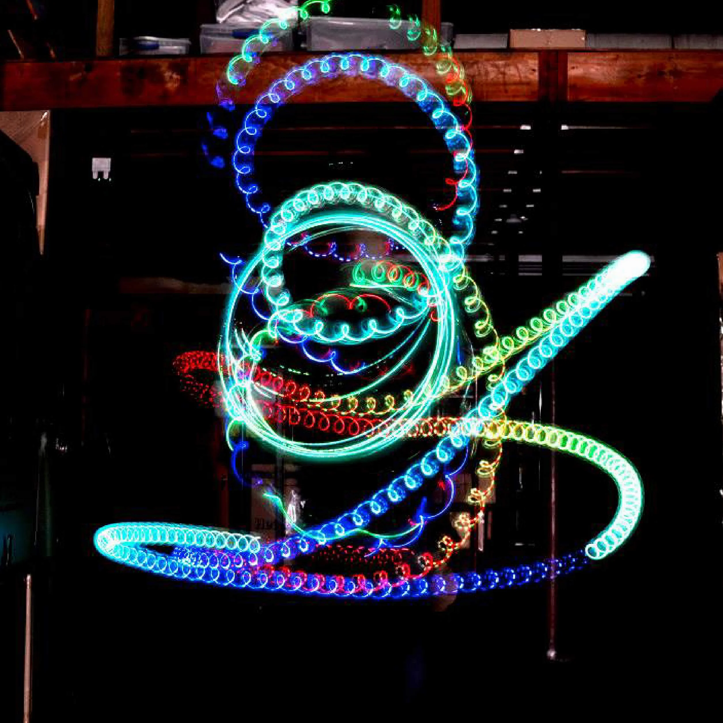 Yomega Spectrum – Świecąca kula ognia Transaxle YoYo ze światłami LED dla średniozaawansowanego, zaawansowanego i Pro Level Trick Play + dodatkowe 2 struny i 3-miesięczna (przezroczysta)