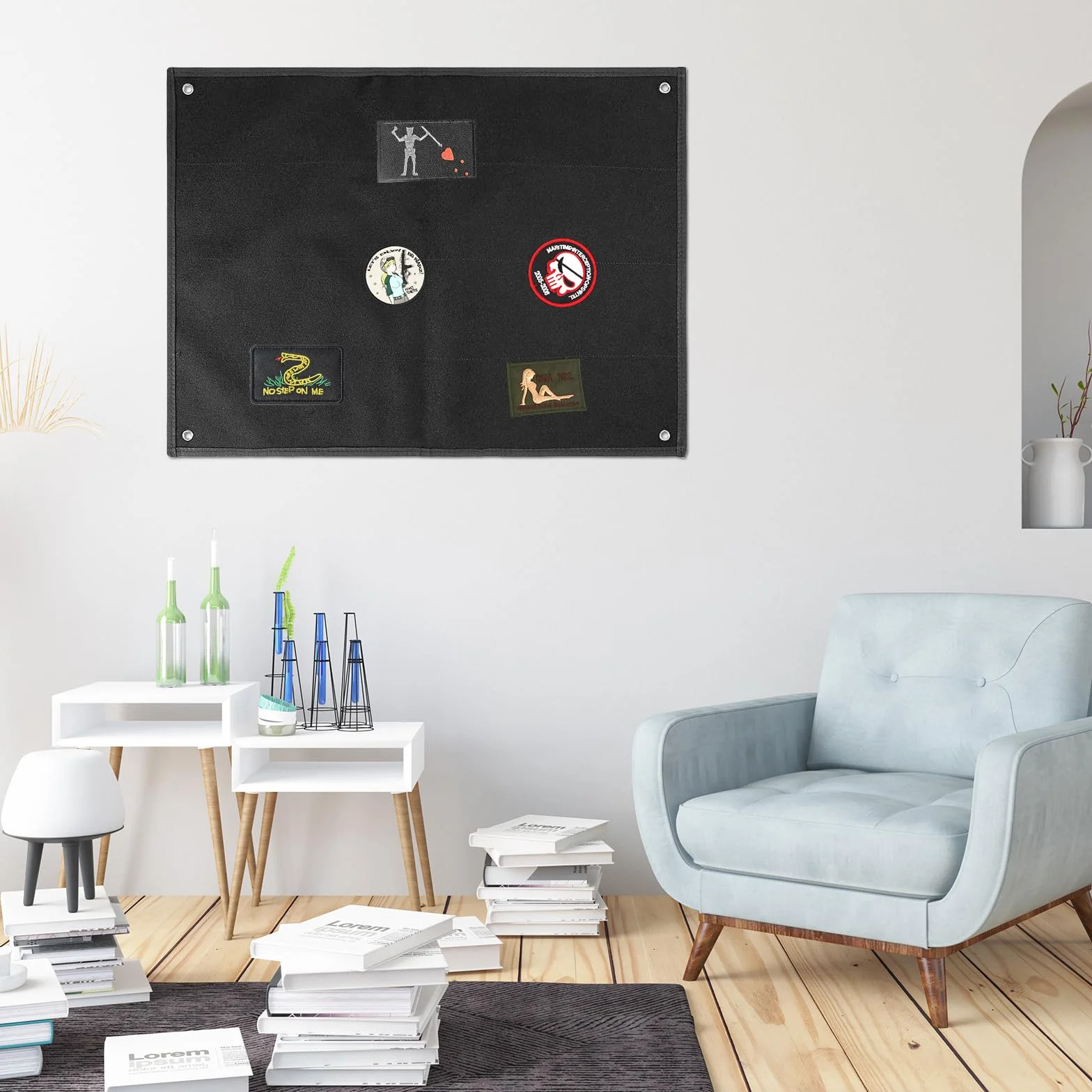 Panel z łatkami: WEGREAT 85 x 70 cm taktyczna łatka na wyświetlacz, 4-otworowa, wisząca tablica do zbierania naszywek do plecaków, naszywek wojskowych, naklejek, emblematów pętelkowych
