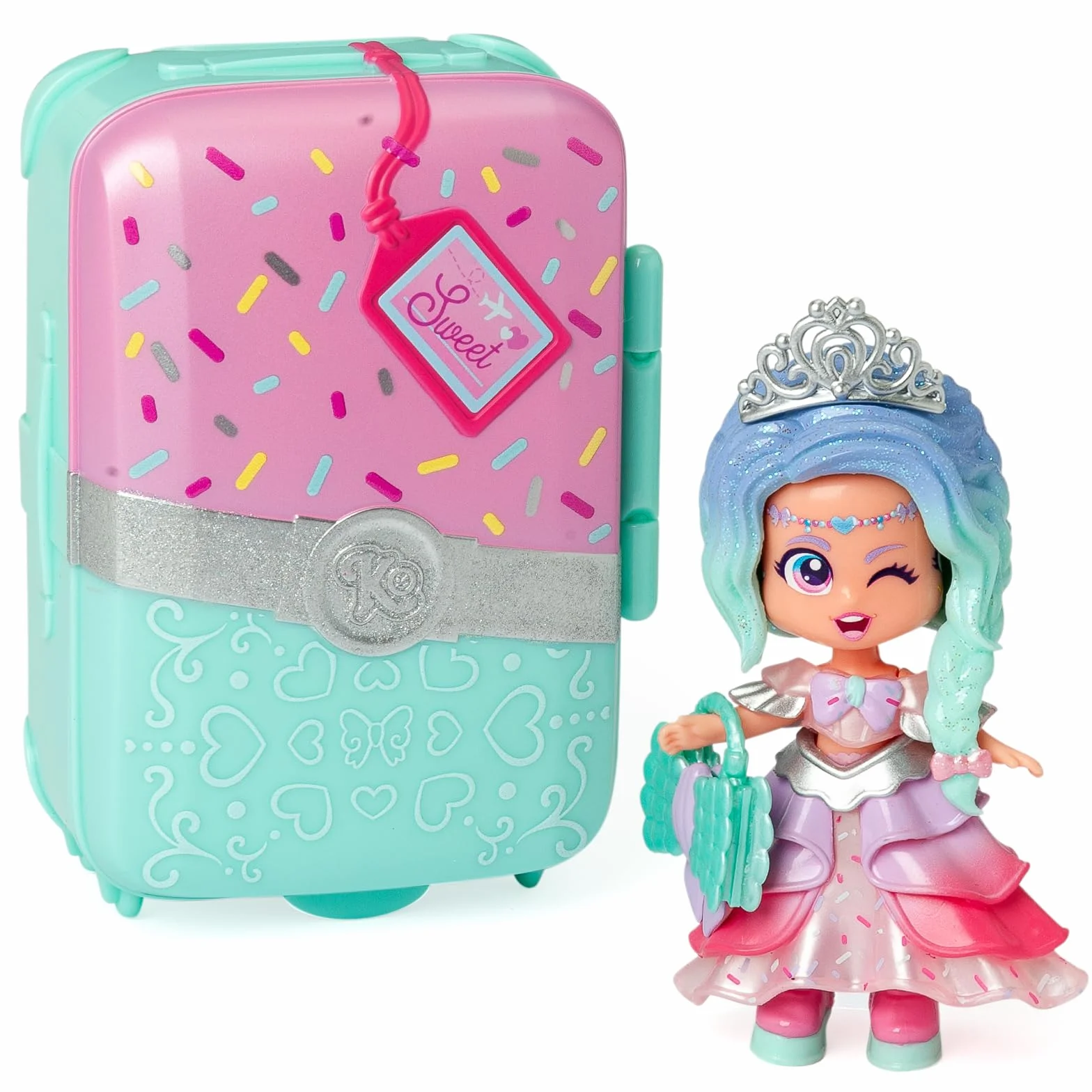 KOOKYLOOS SUITCASE SWEET WISHES – zestaw modna laleczka z walizką i akcesoriami,zawartość:1 laleczka, 2 stroje, zwierzątko, akcesoria, wieszaki oraz walizka, w której zmieścisz cały zestaw.