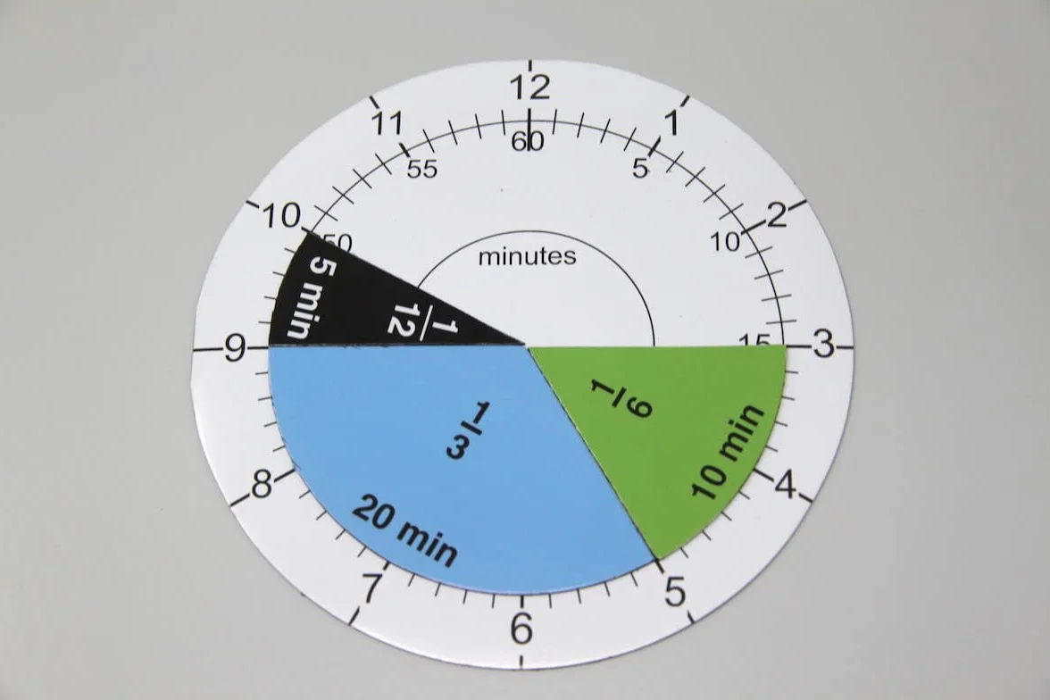 WISSNER active learning Zegar frakcyjny, 63 sztuki magnetyczne, Ø 10 cm, w kartonie