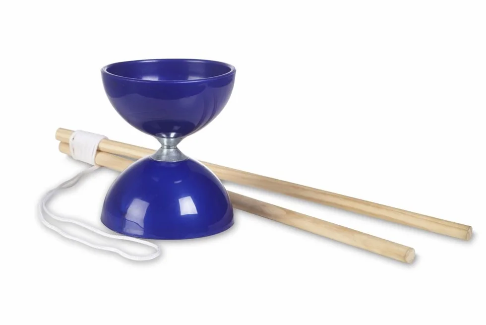 BS Toys Diabolo - zabawka cyrkowa - gra koordynacyjna - gra na zewnątrz - odpowiednie dla dzieci od 6 lat - drewniane patyczki - żonglerka niebieska płyta - 43 x 11 x 18 cm