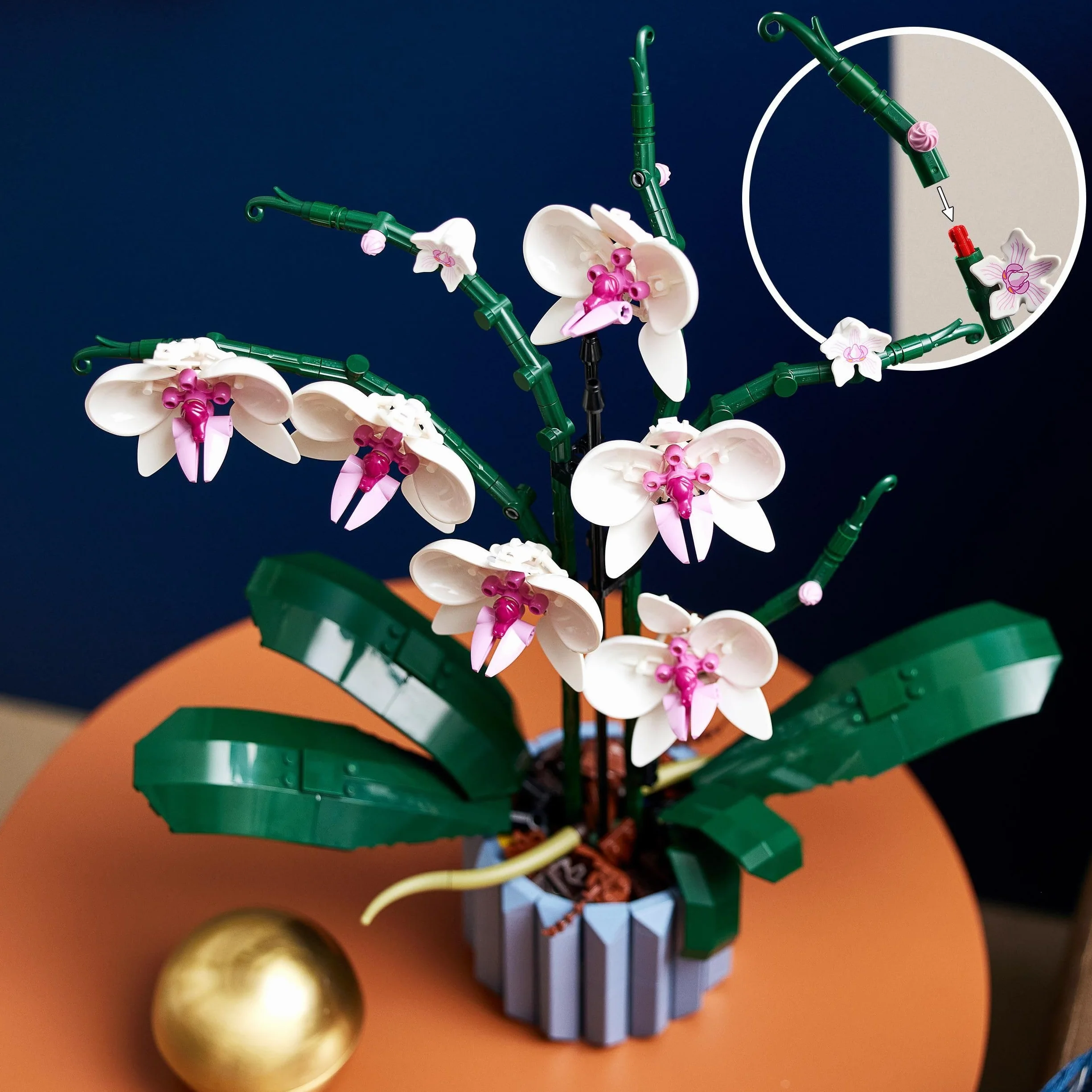 LEGO Icons Botanicals Orchidea Sztuczna Roślina, Zestaw z Kwiatami dla Kobiet, Dekoracja do Domu dla Dorosłych, Kolekcja Botaniczna, Pomysł na prezent, 10311