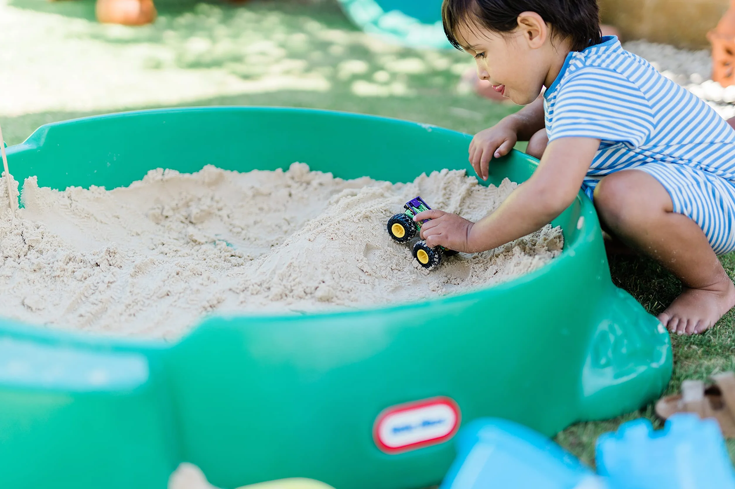 Little Tikes Piaskownica Żółw - do Zabaw Ogrodowych. Bezpieczna i Przenośna Letnia Zabawka, Brodzik i Schowek. Zachęca do Kreatywnej Zabawy. Zabawka Ogrodowa dla Dzieci w Wieku od 12 Miesięcy