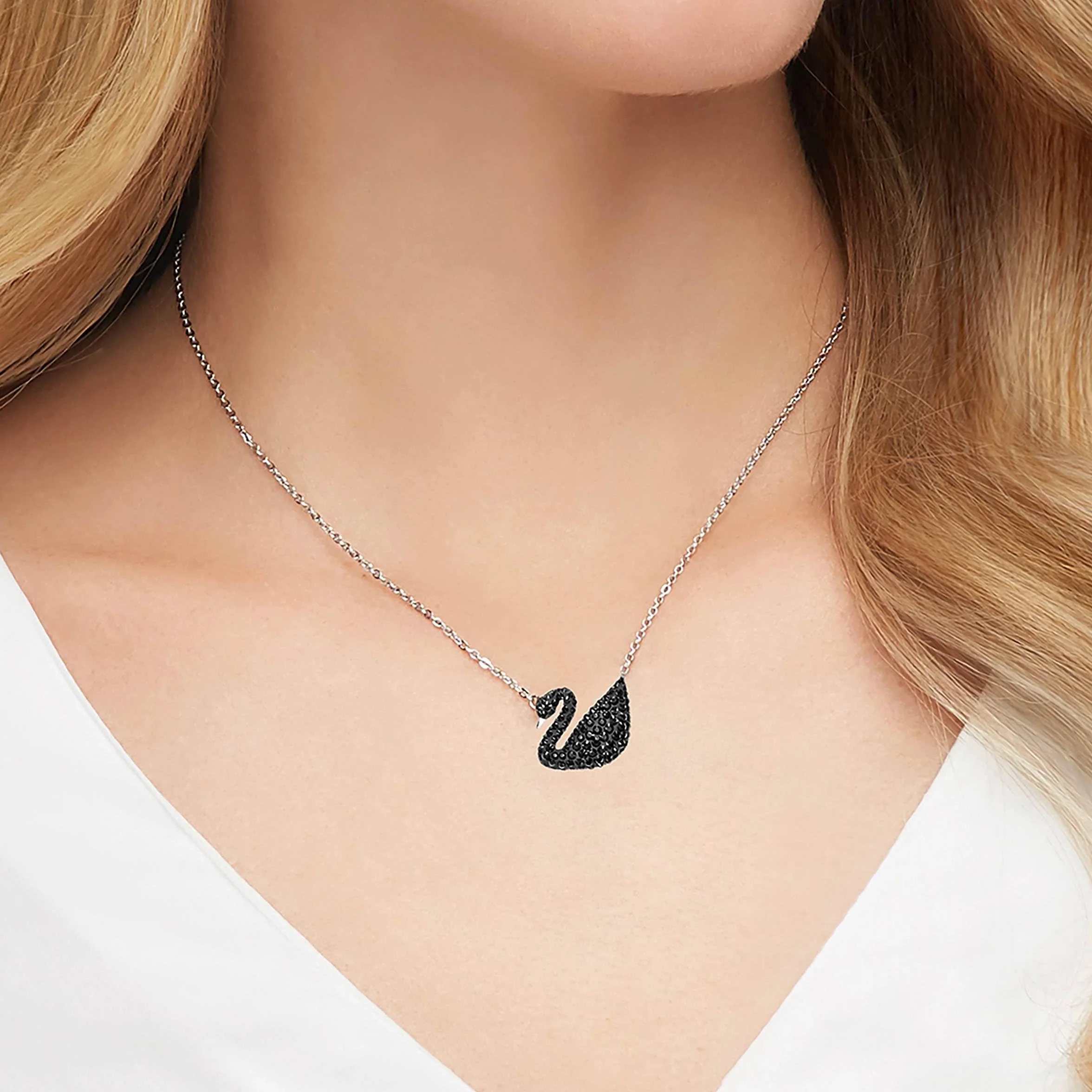 Swarovski Kolekcja Iconic Swan Wisiorek