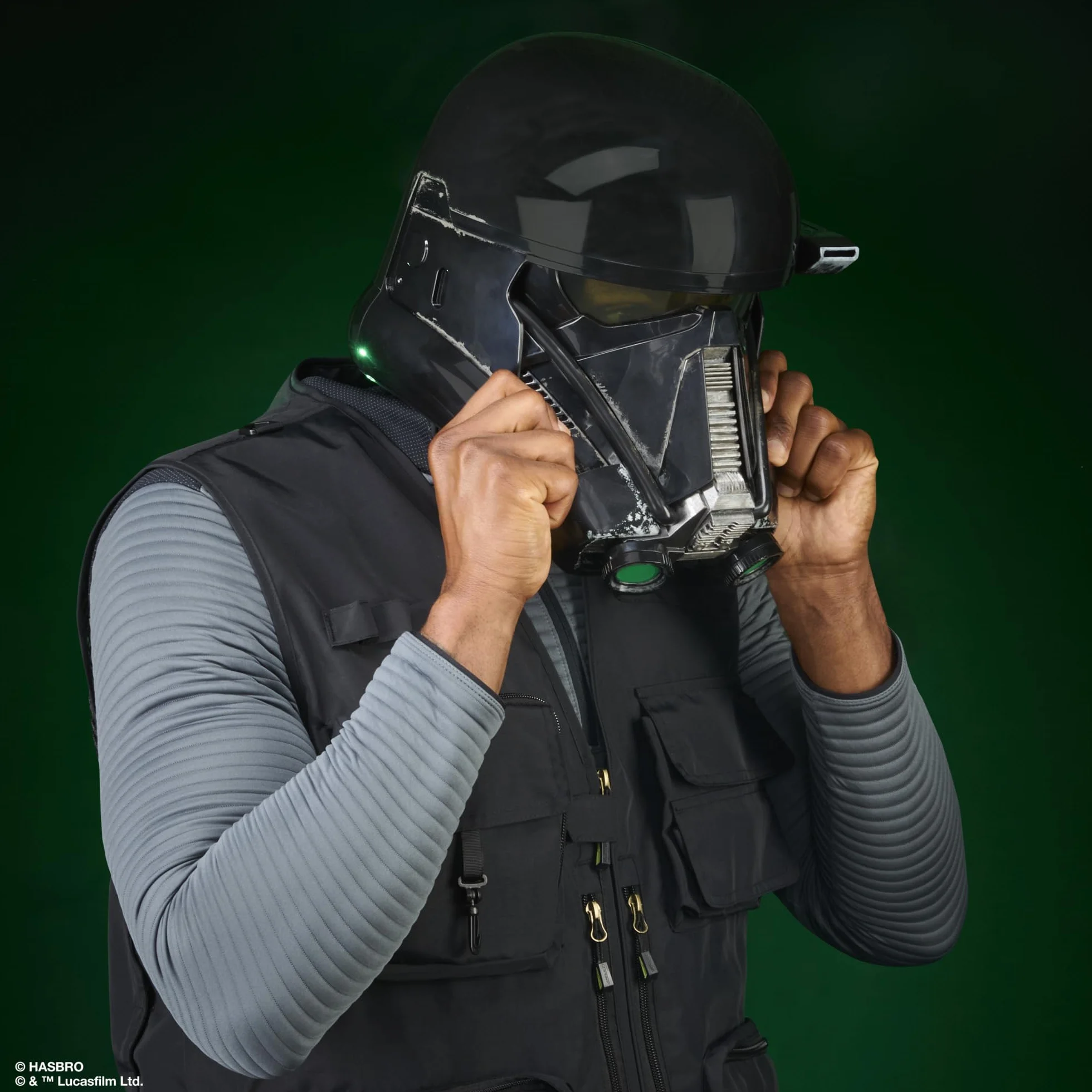 Hasbro Star Wars optymalnej jakości Elektroniczny Hełm Imperialnego Szturmowca Śmierci z Kolekcji Star Wars The Black Series, Zabawka Tematyczna dla Dorosłych
