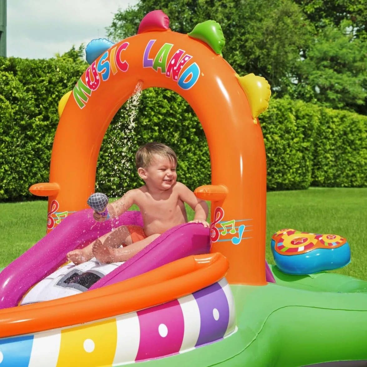 Bestway 1053117Xxx21 9'8" X 6'3" X 54"/2.95M X 1.90M X 1.37M Sing 'N Splash Play Center