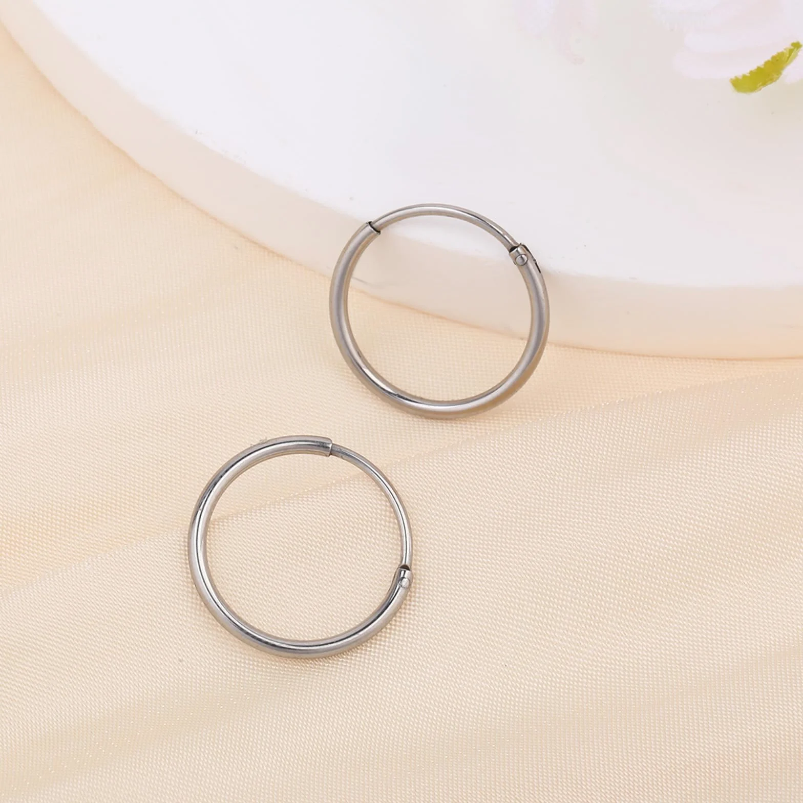 Tucnoeu 1 para męskich kolczyków ze stali chirurgicznej, kolczyki kreolskie ze stali nierdzewnej, srebrne, 8 mm-12 mm
