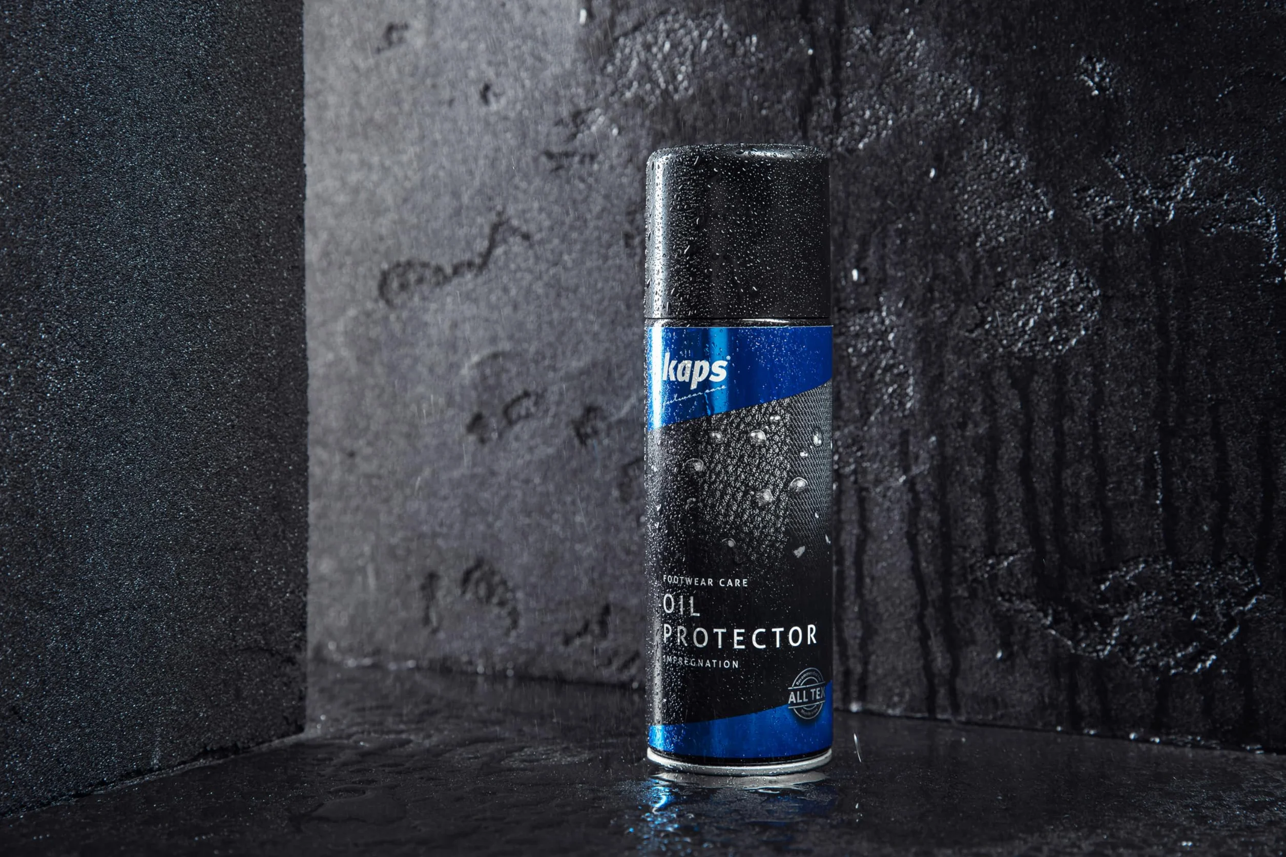 Kaps Oil Protector - Impregnat w Spray do Obuwia Wykonanego Ze Skór Olejowanych, Rustykalnych, Zamszowych czy Nubukowych. Doskonała Ochrona Przed Wodą i Brudem.