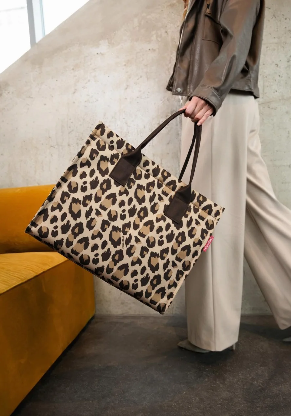 reisenthel Codzienny shopper - Modna, gładka torba na zakupy na każdą okazję - praktyczna torebka, wystarczająco duża, aby pomieścić Twoje zakupy i przedmioty codziennego użytku