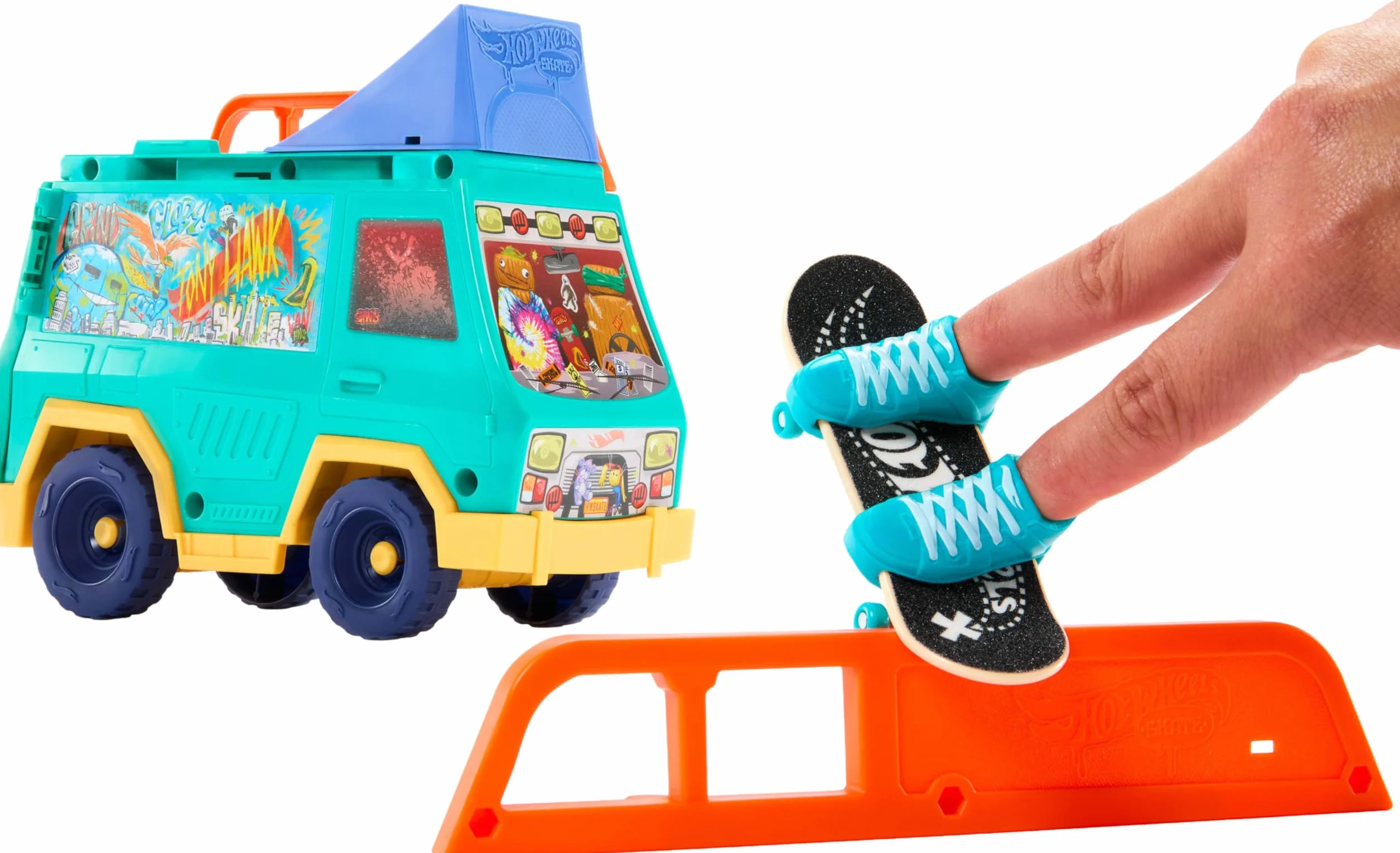 Hot Wheels Skate Van Pojazd i zestaw do zabawy 2 w 1 zaprojektowany we współpracy z Tonym Hawkiem, z wyjątkową deskorolką do jazdy palcami i parą butów na palce, zabawka dla dzieci, JGG91