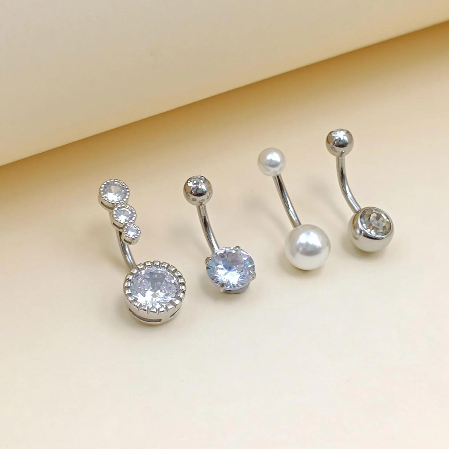 4 sztuk piercing pępek stal chirurgiczna 6mm 8mm 10mm 12mm 14mm piercing pępek 14G srebrny złoty kryształ serce biżuteria do przekłuwania pępka