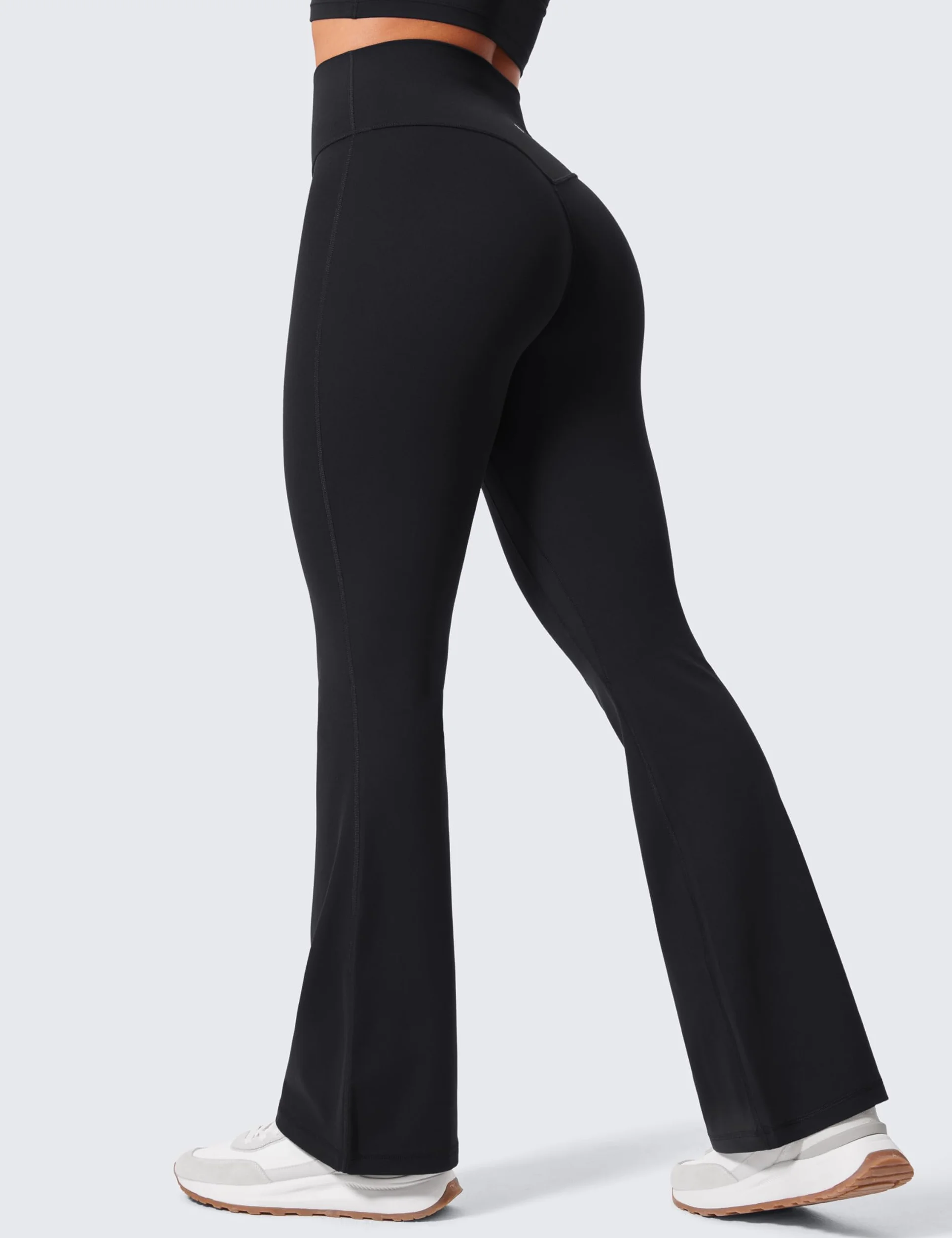 CRZ YOGA Secretsculpt Damskie legginsy Butterlift Scrunch Butt Flare 31" - bez przedniego szwu, z wysokim stanem i rozszerzanymi nogawkami Bootcut