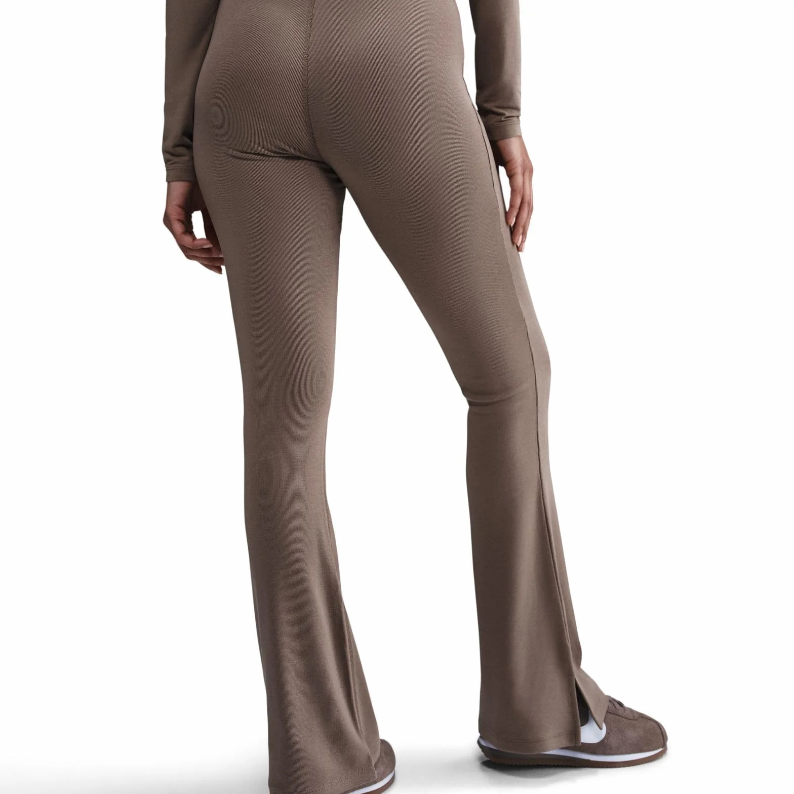 Nike Sportswear Chill Knit ciasno przylegające mini legginsy z rozkloszowanymi nogawkami dla kobiet, Mink Brown/Mink Brown, FQ2113-233, 2XL