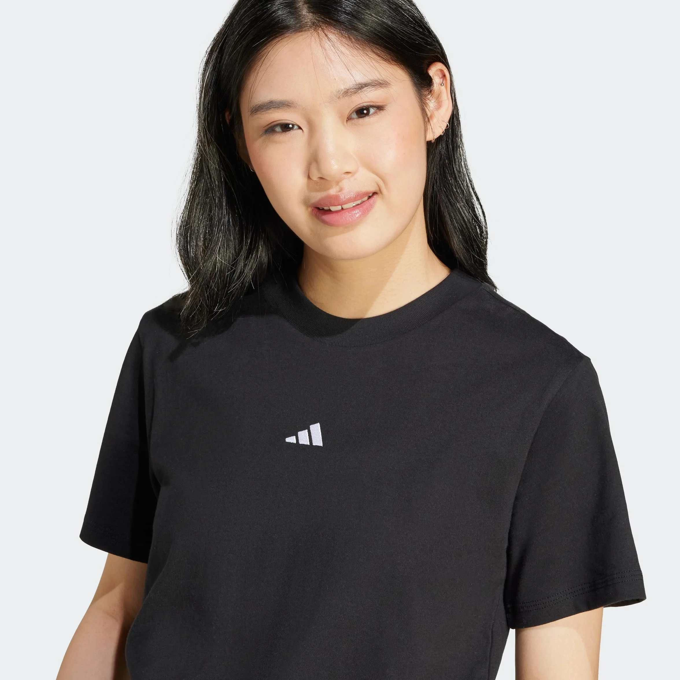 adidas Koszulka Kobiety Essentials Small Logo Cotton T-shirt